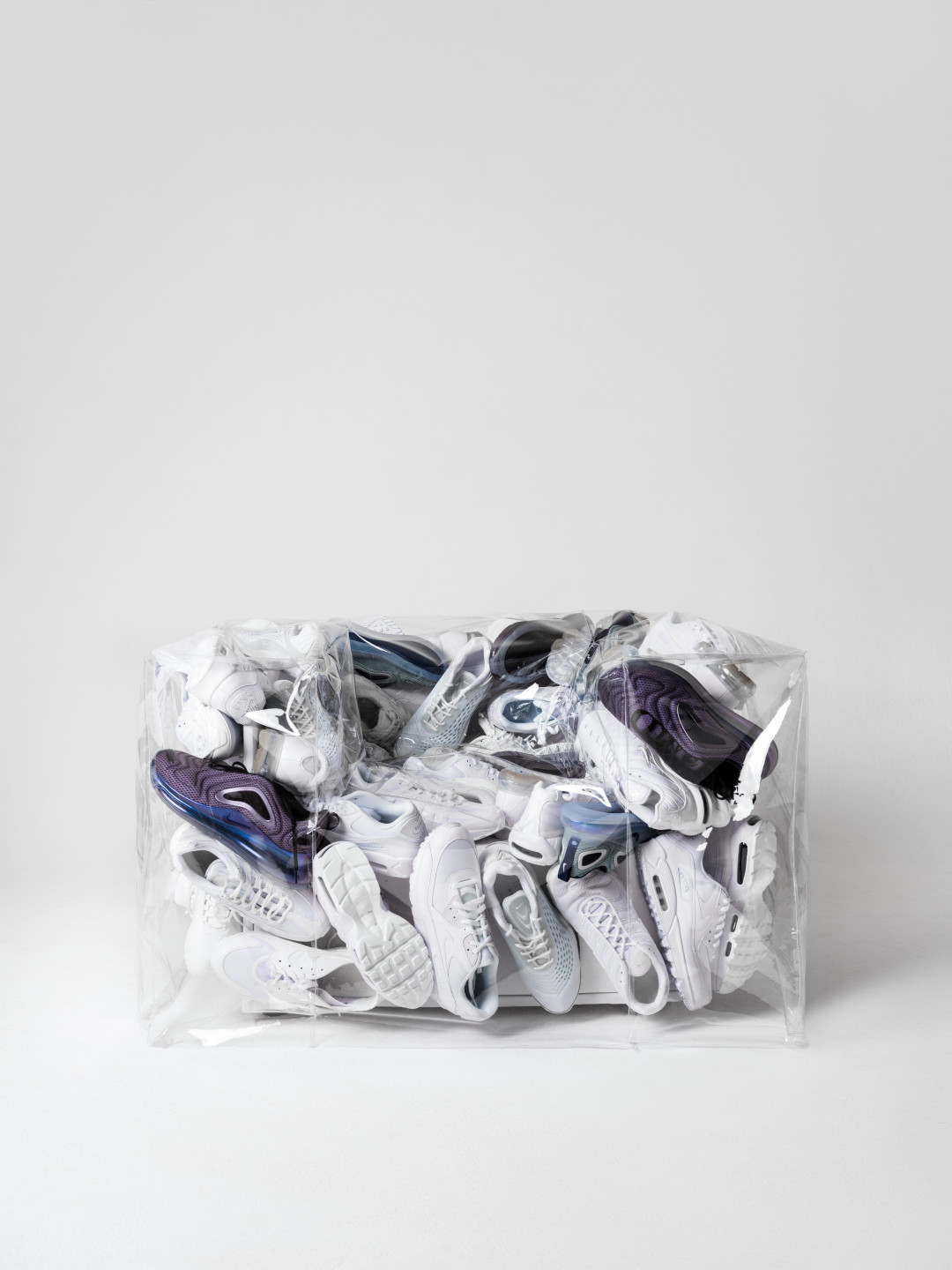 Интерьерная инсталляция Air Max в коллаборации с Nike