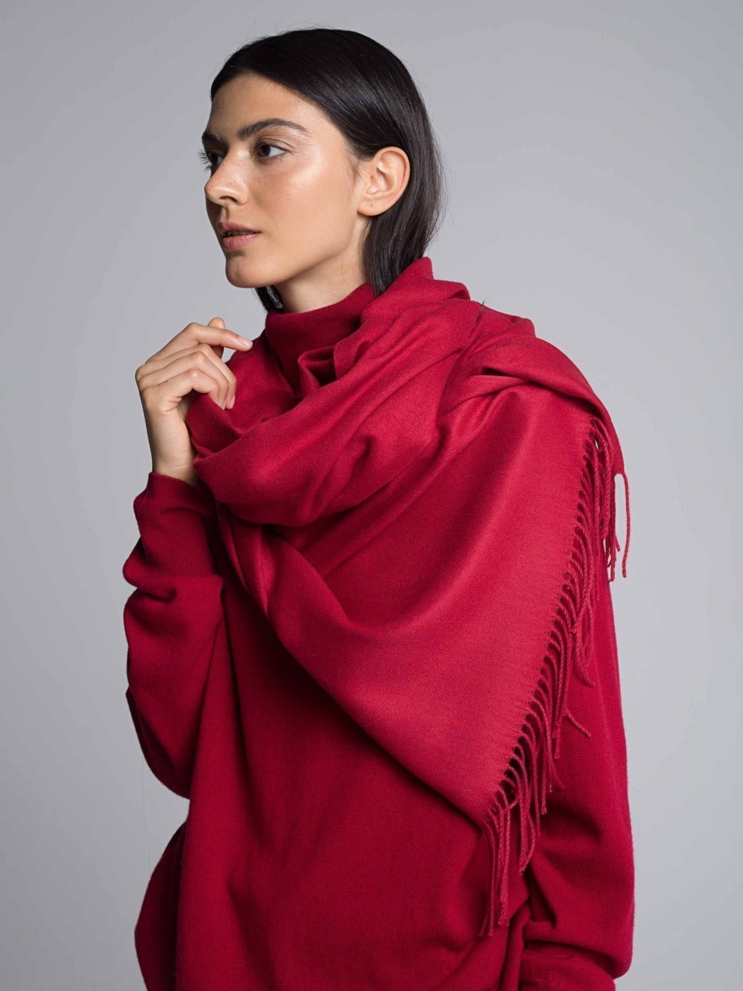 Шарф Urbantiger, «У красного моста», наб. реки Мойки, 73, 999 руб.