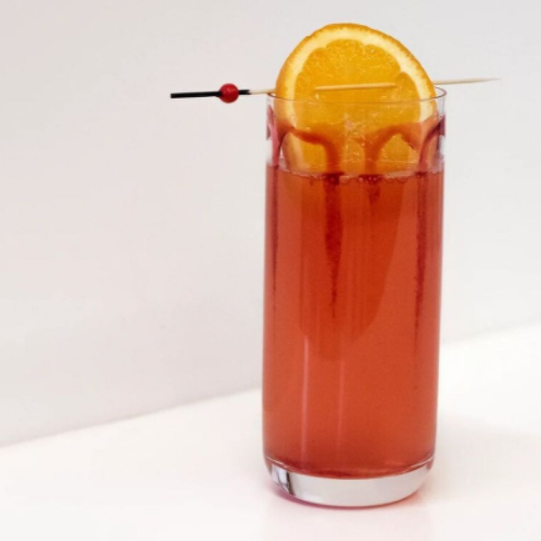 IF IT BLEEDS Сеть московских specialty кофеен Bloom-n-Brew вдохновились новой книгой Стивена Кинга «Будет кровь» и придумала страшно красивый горячий