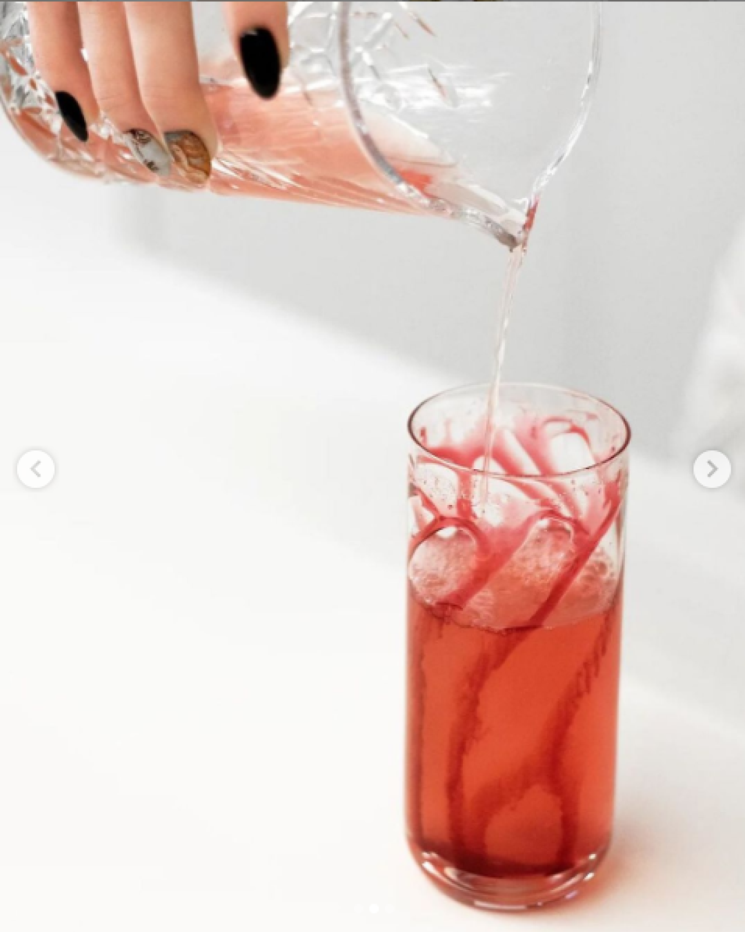 IF IT BLEEDS Сеть московских specialty кофеен Bloom-n-Brew вдохновились новой книгой Стивена Кинга «Будет кровь» и придумала страшно красивый горячий