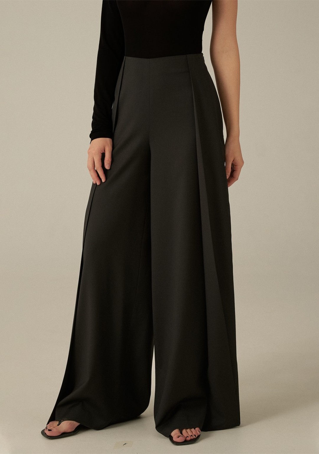 OSOME 2 SOME, ул. Фурштатская, 10, 13 800 руб.