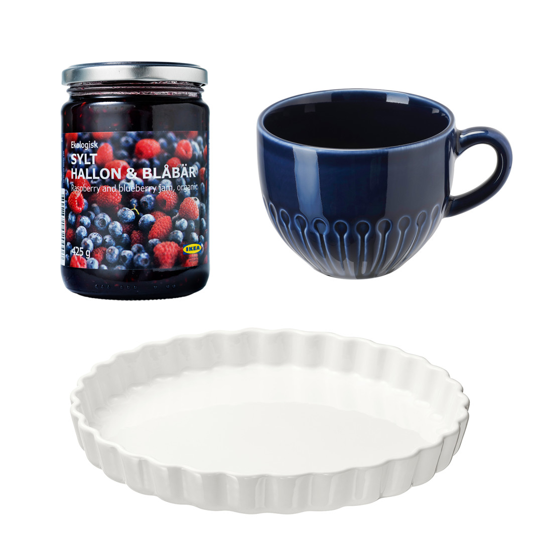 Форма для открытого пирога VARDAGEN, джем из малины и черники SYLT HALLON & BLÅBÄR, кружка STRIMMIG. 967 рублей