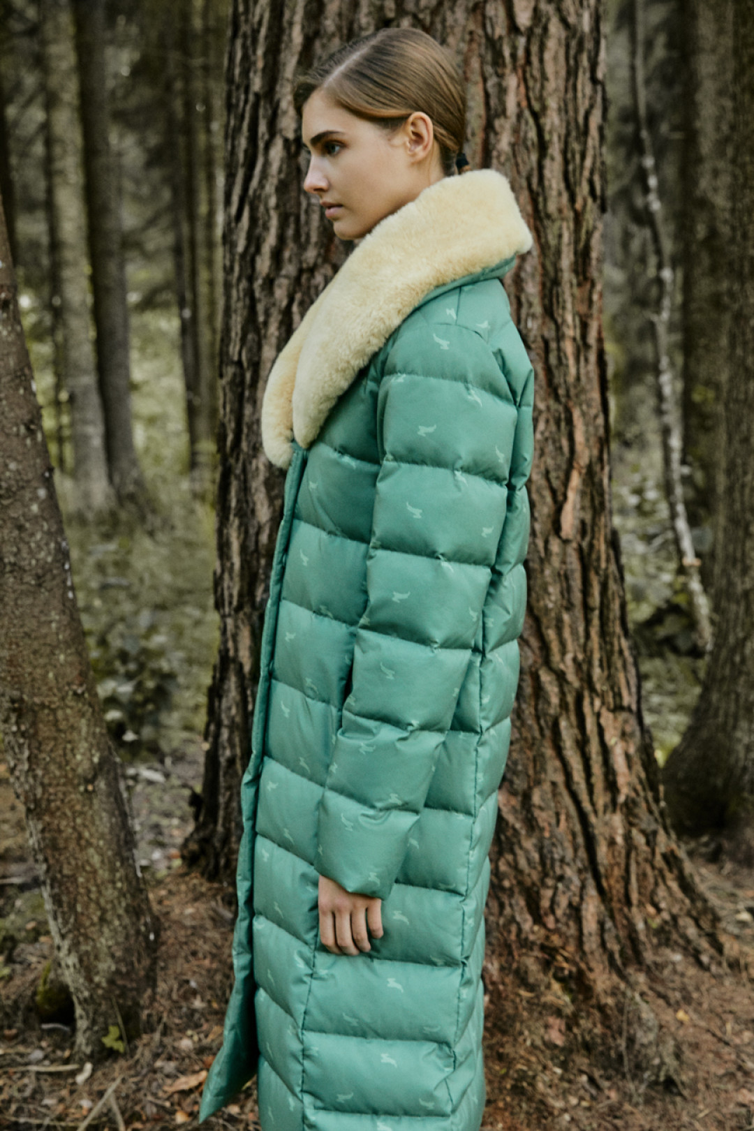 Пуховик с меховым воротником, 29 999 руб.