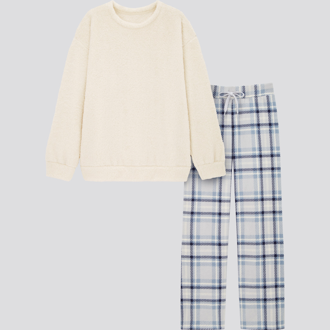 Джемпер и брюки Uniqlo, «Галерея», Лиговский пр., 30а, Каменноостровский пр. 37, литера А, 2 499 руб.
