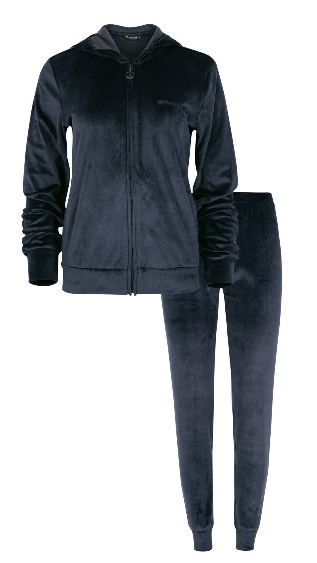 Костюм EA7 Emporio Armani, Московский универмаг, Московский пр., 205, 207, 220, 20 900 руб.