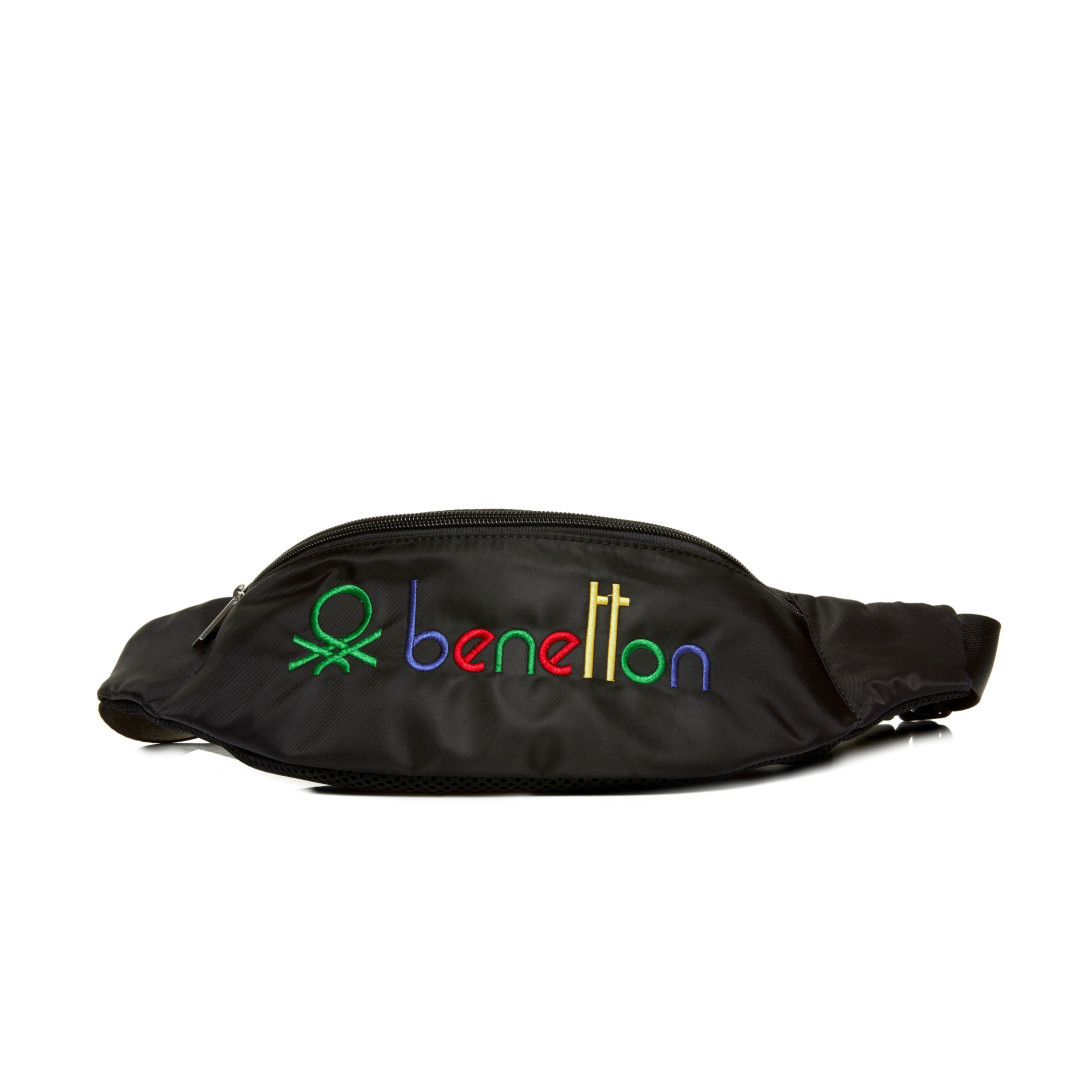 Поясная сумка United Colors of Benetton, Невский пр., 56, 2 999 руб.