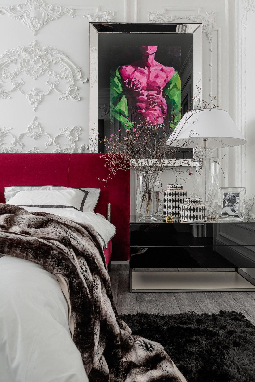 Красивый и правильно расставленный декор наполняет интерьер жизнью, добавляет краски и создает нужное настроение (S-Classic Декор) Роскошь бархата на