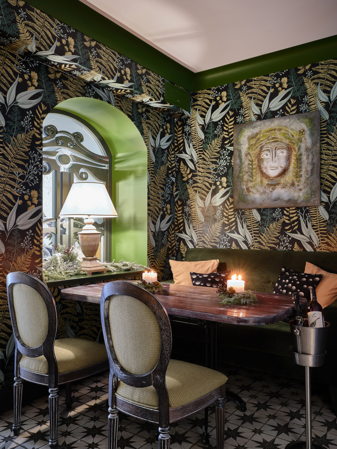 Индивидуально разработанный дизайн панно с растительностью от новосибирского бренда IDWall (M-Studio)