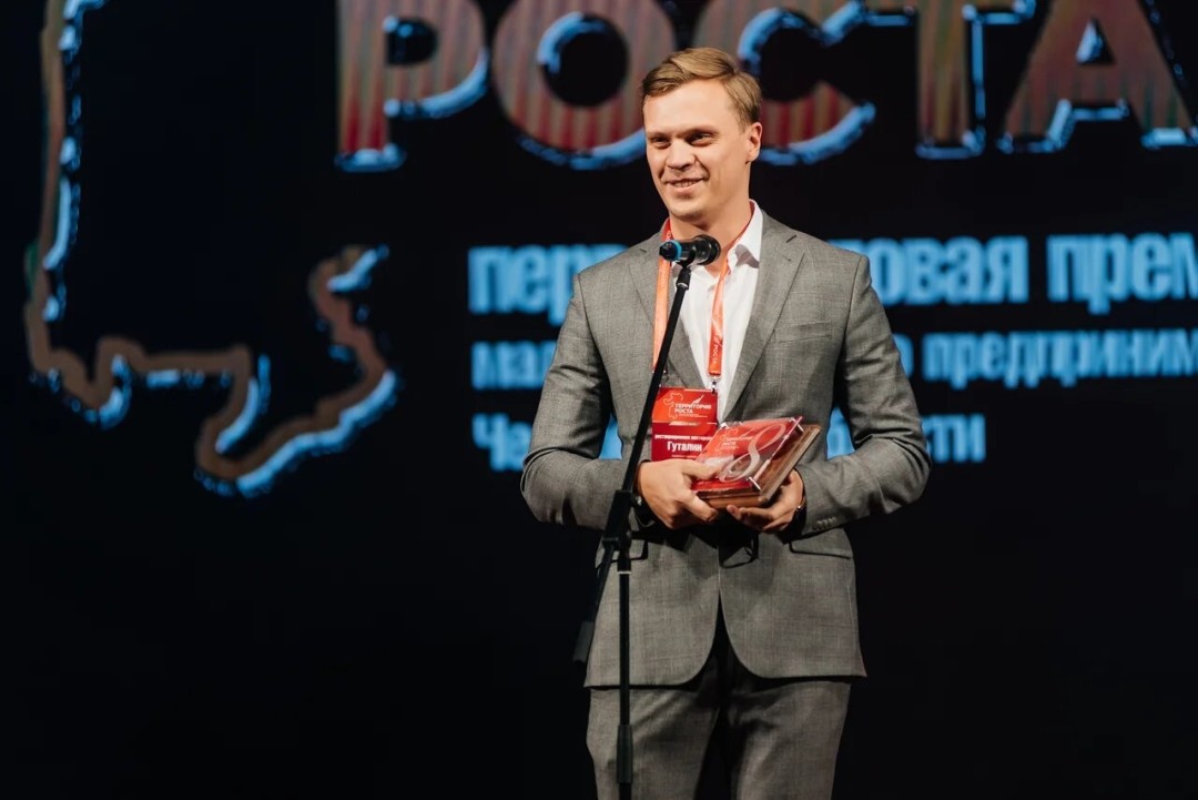на 8-й строчке рейтинга лидер в категории "Бытовые услуги" мастерская «Гуталин»