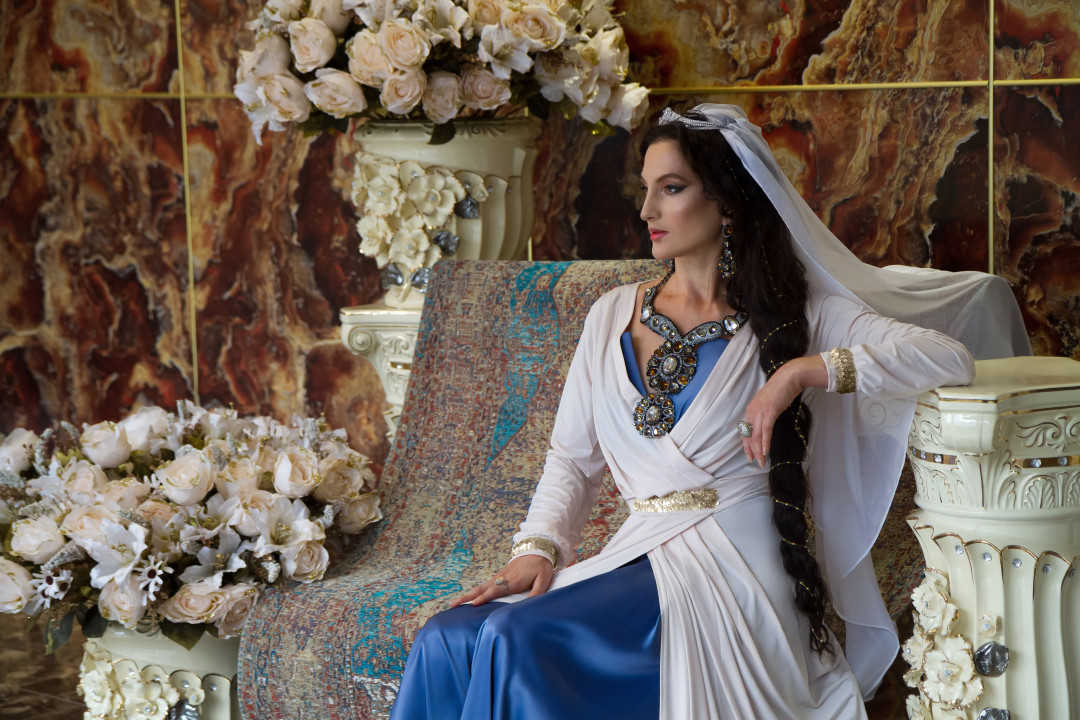 ОЛЬГА НАГУЛИНА в роли Кассандан, царицы Персидской империи (VI в. до н. э.) Фотограф: @lenachariot Видеомэйкер: @rimfilm_ Наряд из платьев