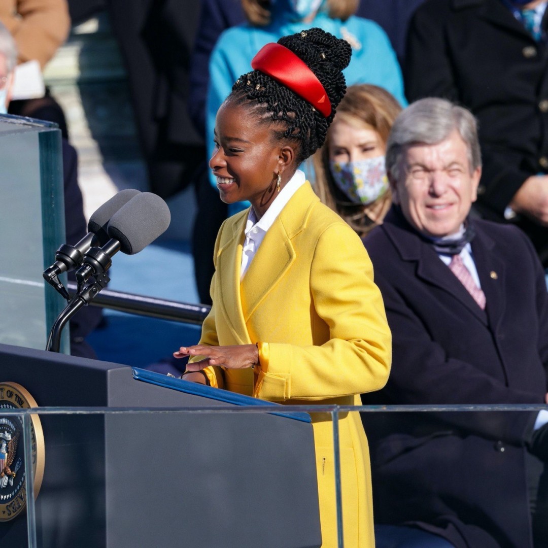 Поэтесса Аманда Горман в Prada