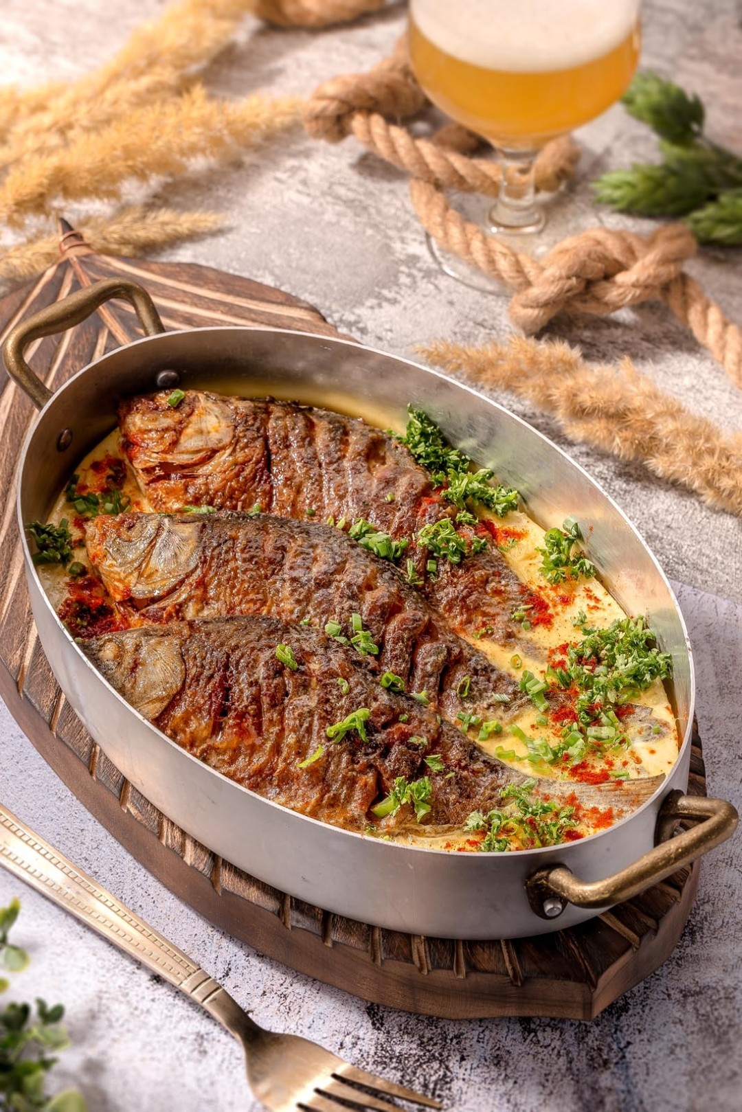 Запеченные в печи караси в сметане