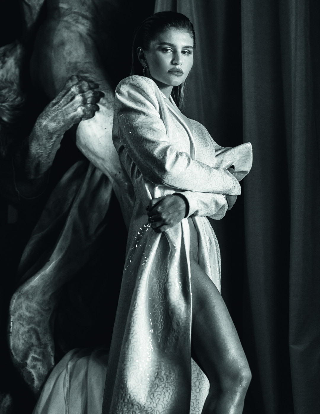 Анастасия Миронова. Серьги и кольцо Bvlgari Fiorever, платье Atelier Biser