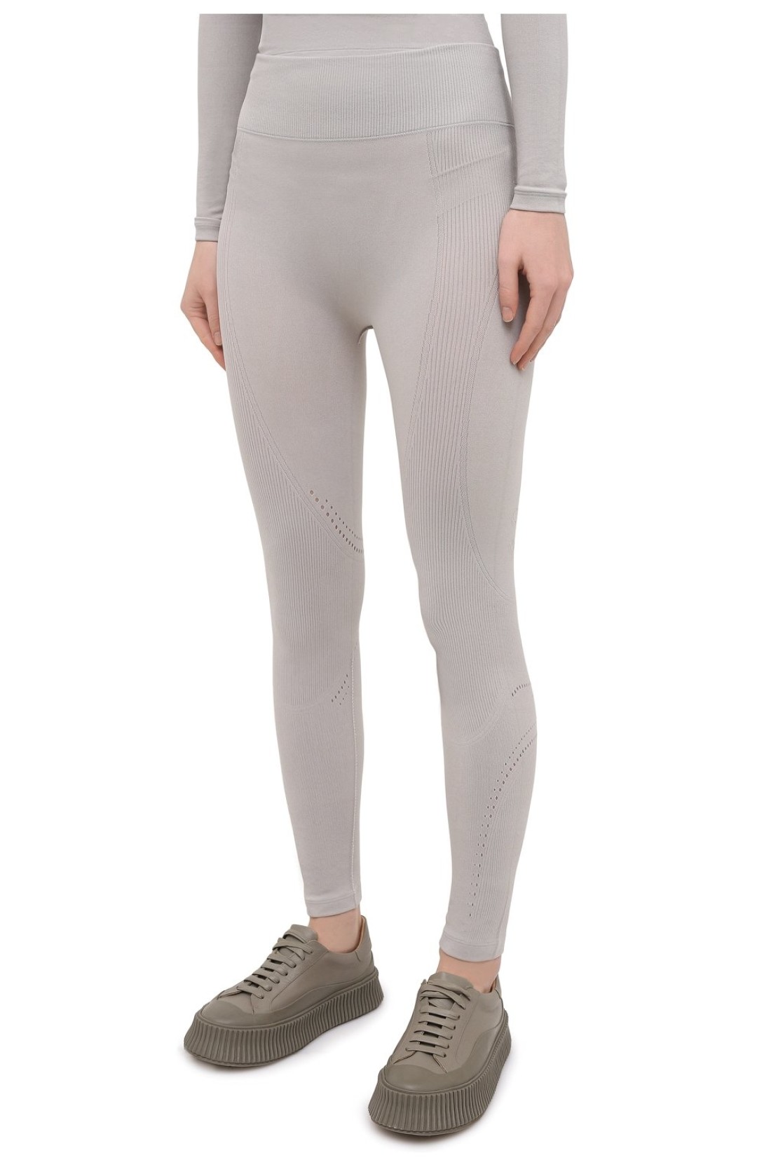 Moncler Genius, ДЛТ, ул. Большая Конюшенная, 21-23, 25 550 руб.