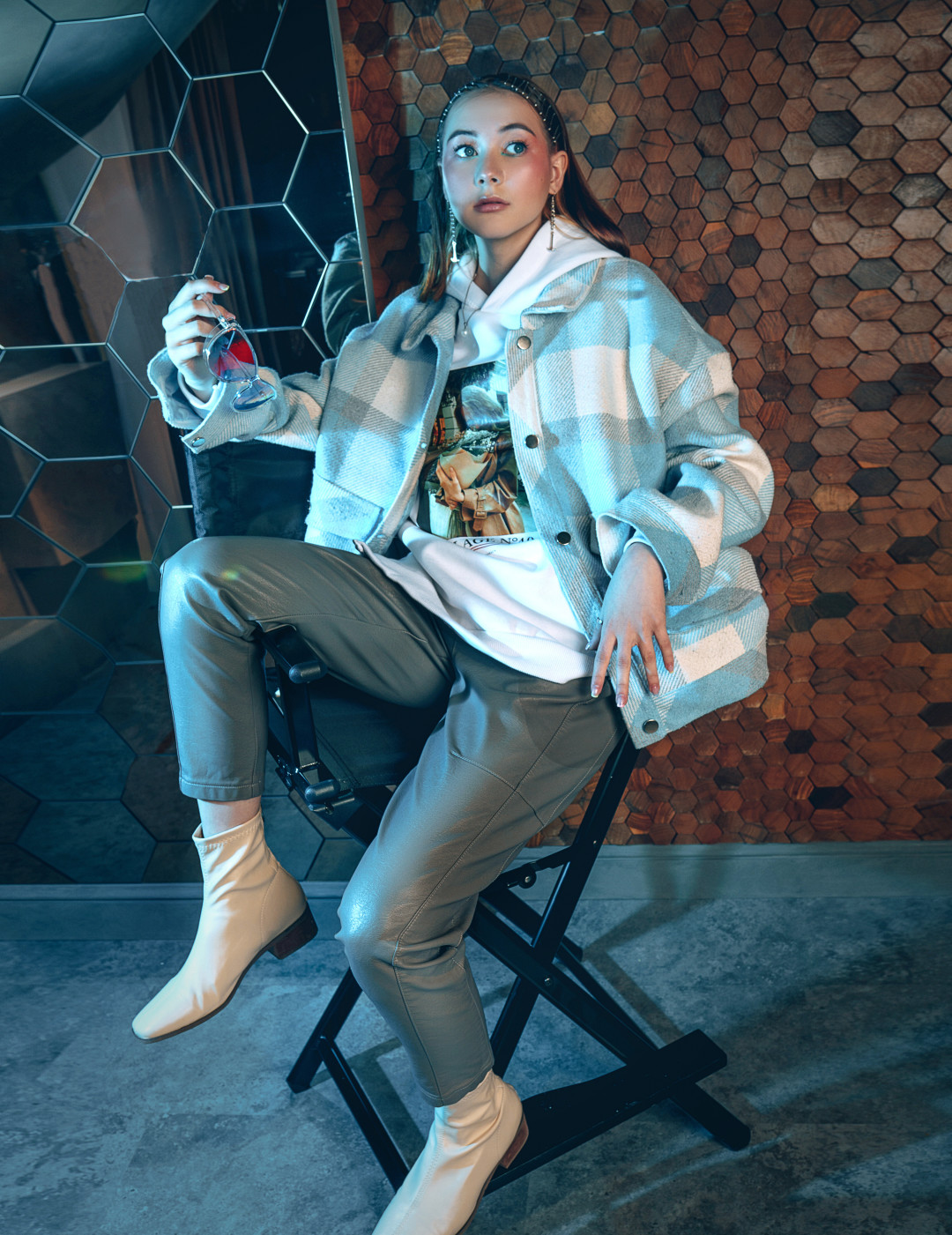 Алиса Крюк Школьница Для меня важно право на труд и равную его оплату, право на аборты. Я против насилия, против стереотипов и предрассудков, например