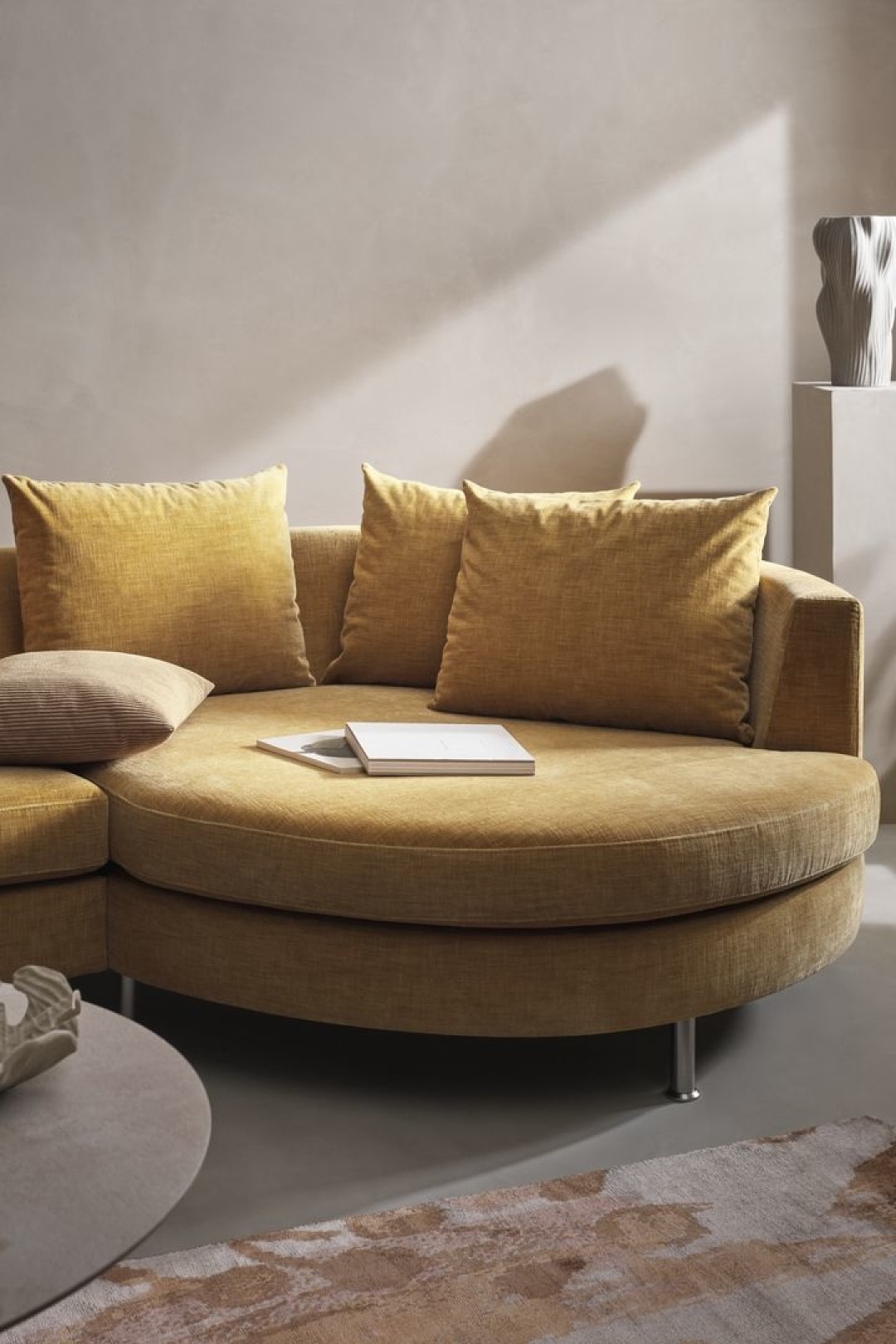 Диван Indivi с круглым лаунж-модулем