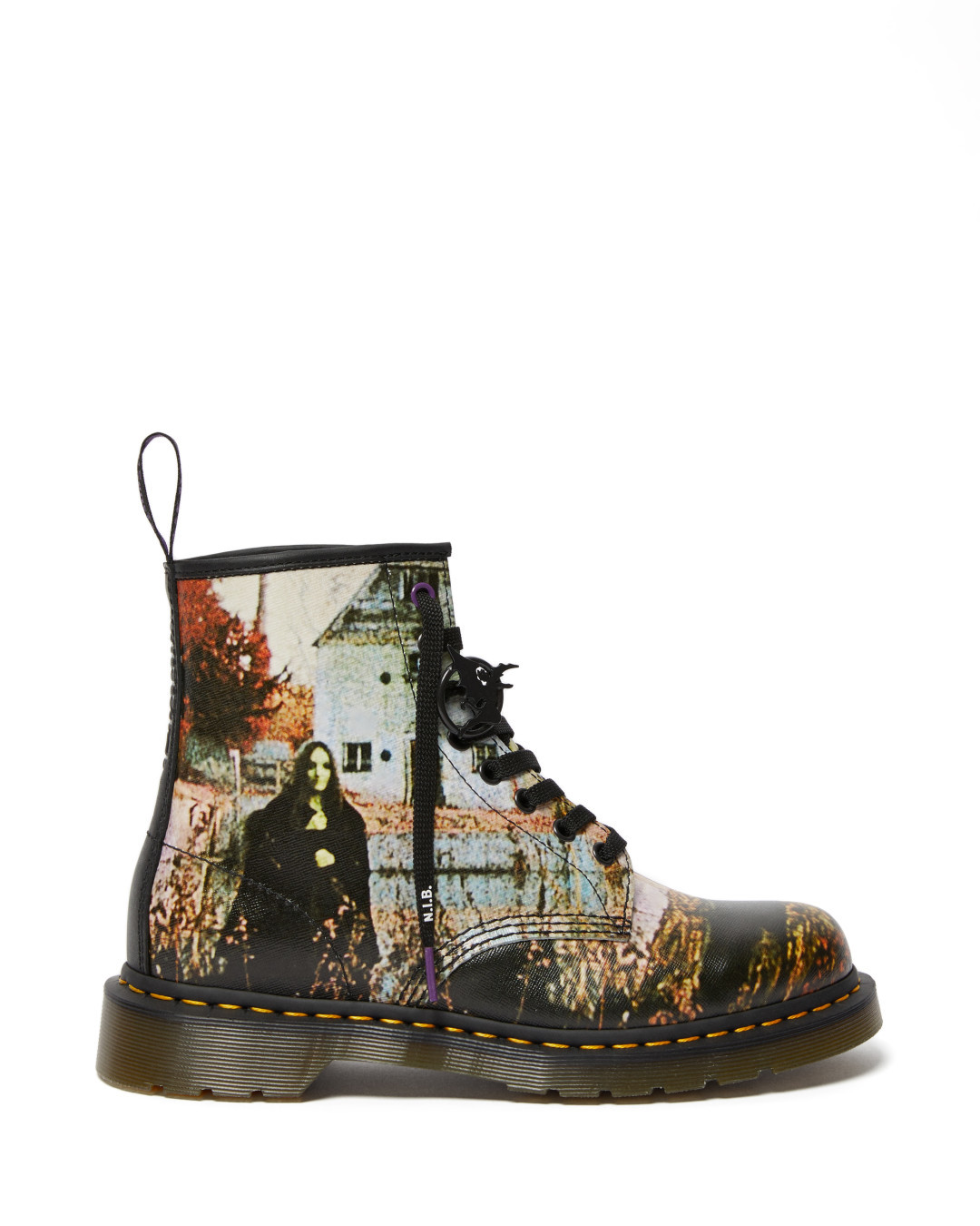 Ботинки Dr. Martens х Black Sabbath, «Галерея», Лиговский пр., 30а