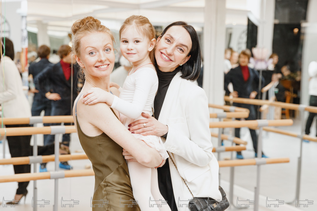 Евгения Долматова, Нина Змиевец, Вероника Новинская