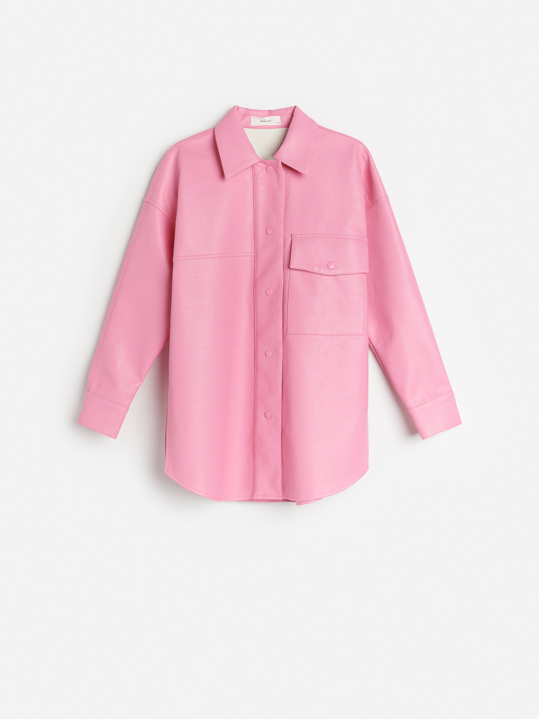 Плащ из экокожи, 2 999 руб.