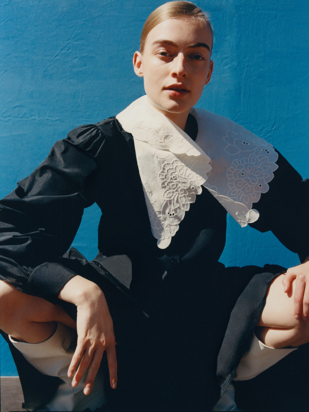 Платье, 1 999 руб.