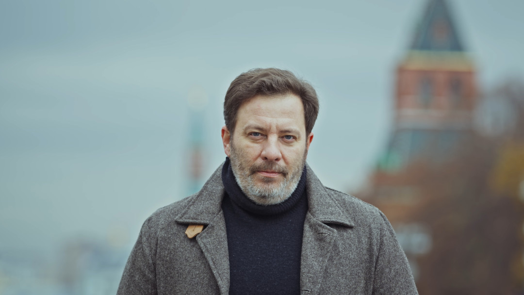 Сергей Минаев, автор проекта: “Есть события, которые меняют ход истории. Выборы 1996 года — как раз из таких. Мне повезло наблюдать их дважды: один