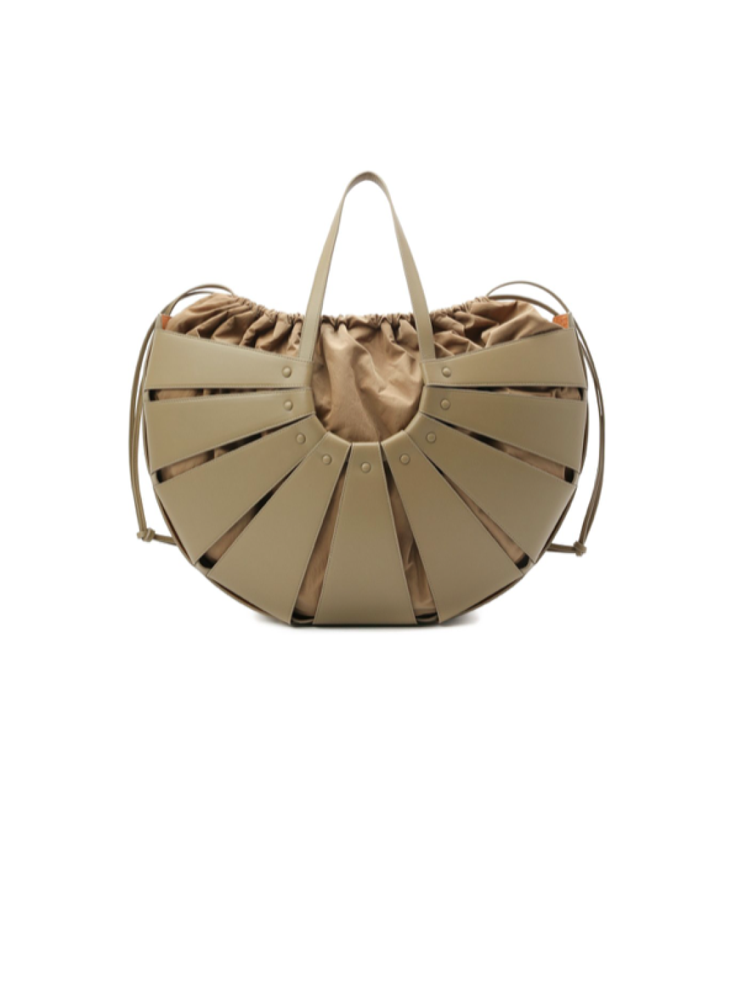 Bottega Veneta, ДЛТ, ул. Большая Конюшенная, 21-23, 288 000 руб.