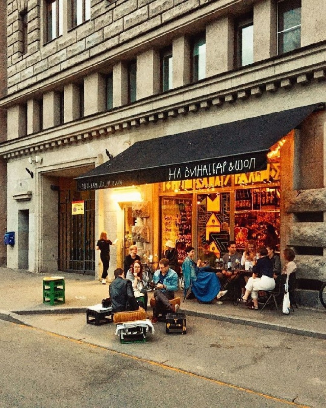 На Вина! В апреле откроется миниатюрная терраса на Кронверкском пр., 65