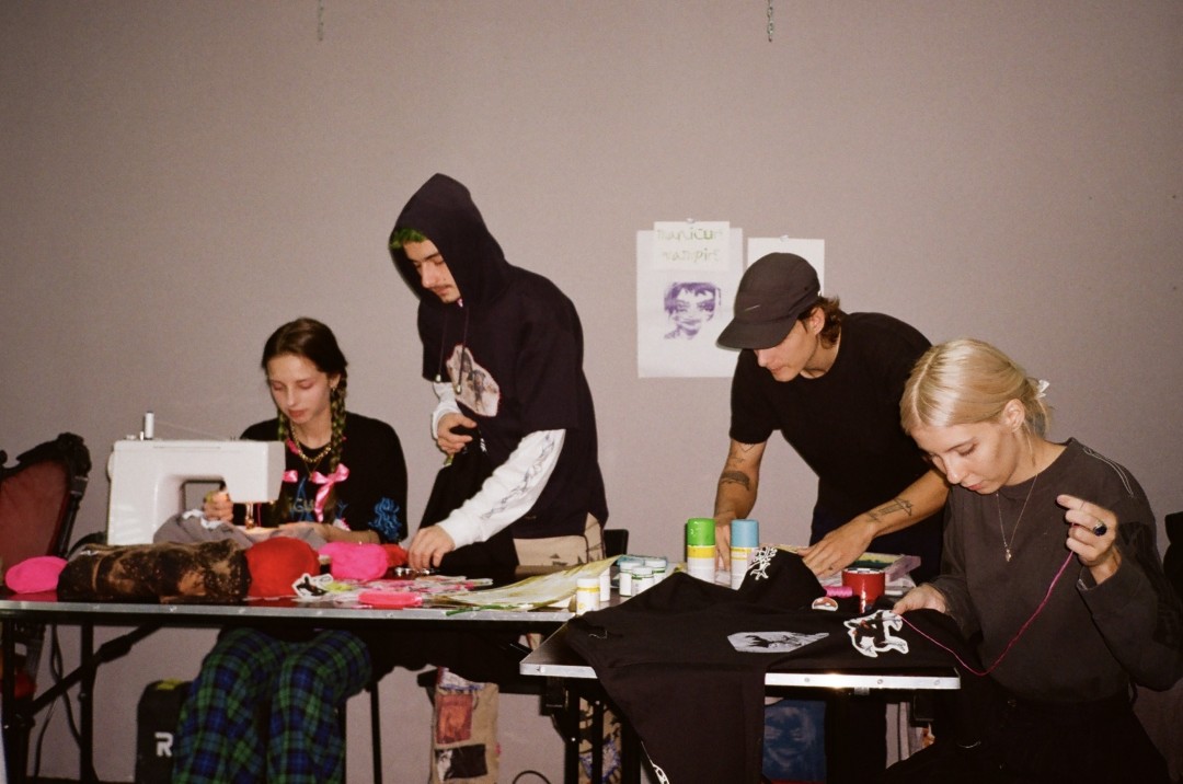 Команда Manicure Vampire на совместном мероприятии с брендом «Волчок»