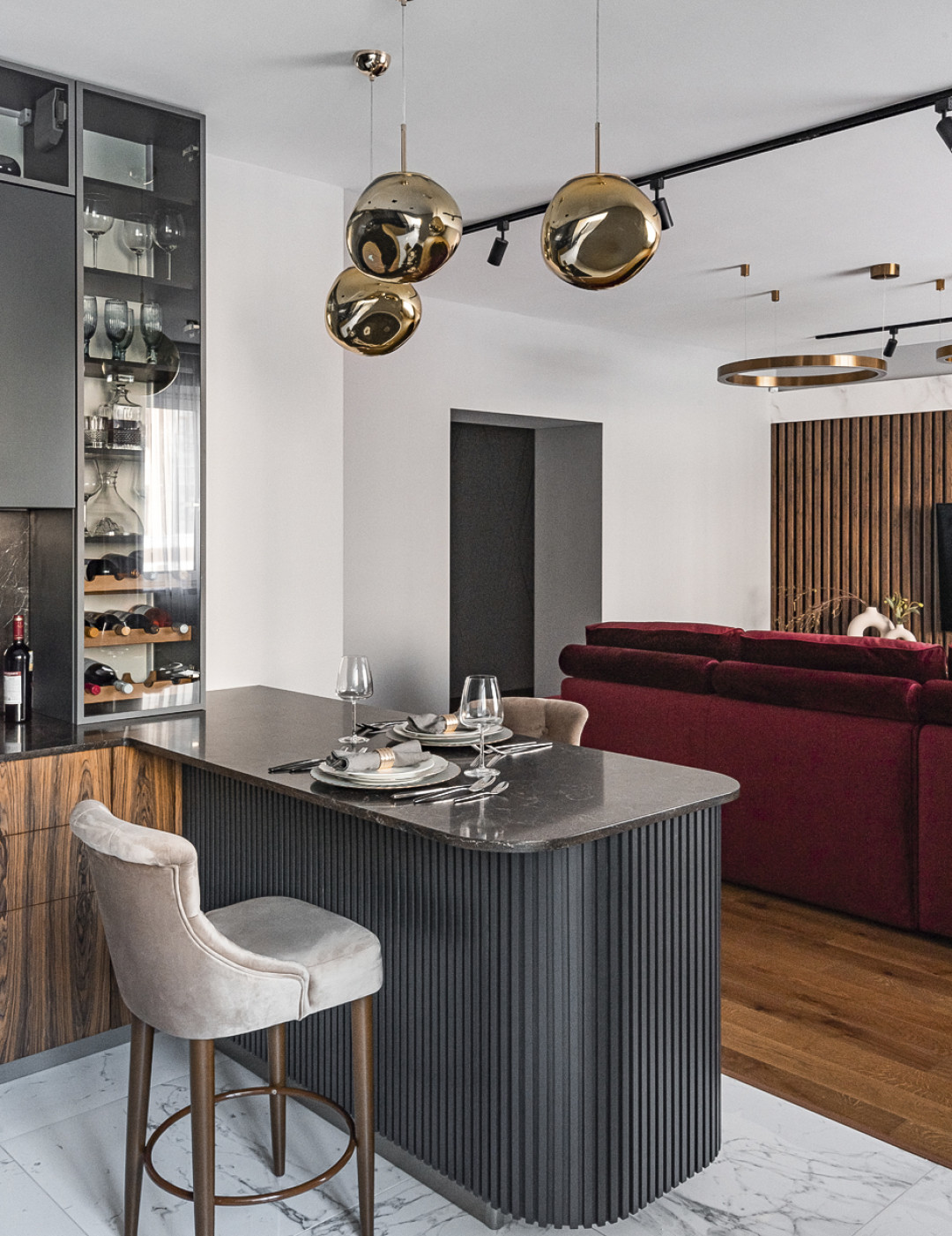 Барные стулья изготовлены на фабрике мебели