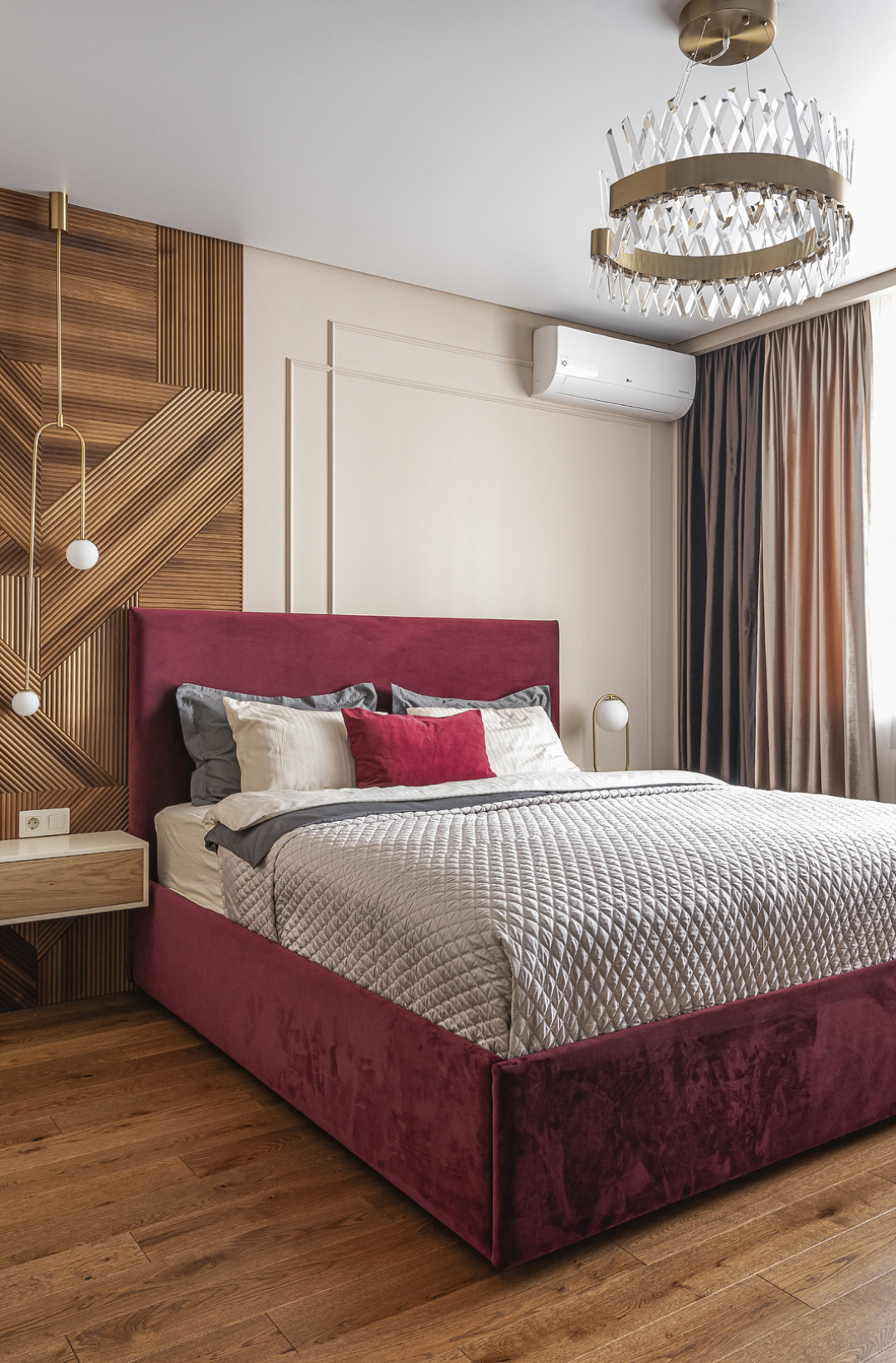 Шторы и тюль мягко оттеняют цветовую гамму комнаты