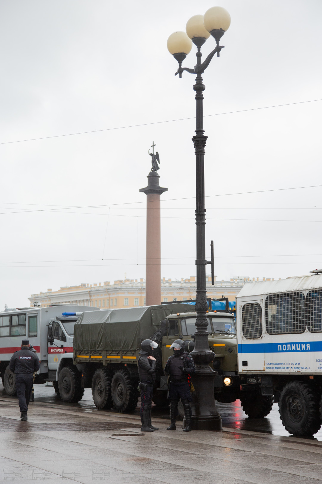 Фоторепортаж: Петербург в преддверии несогласованной акции в поддержку  Навального | Sobaka.ru