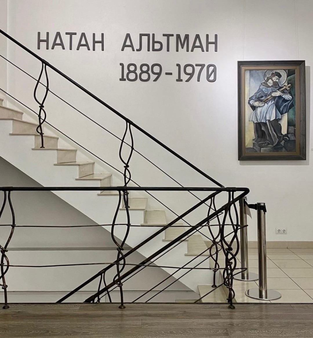 Оформление выставки в KGallery