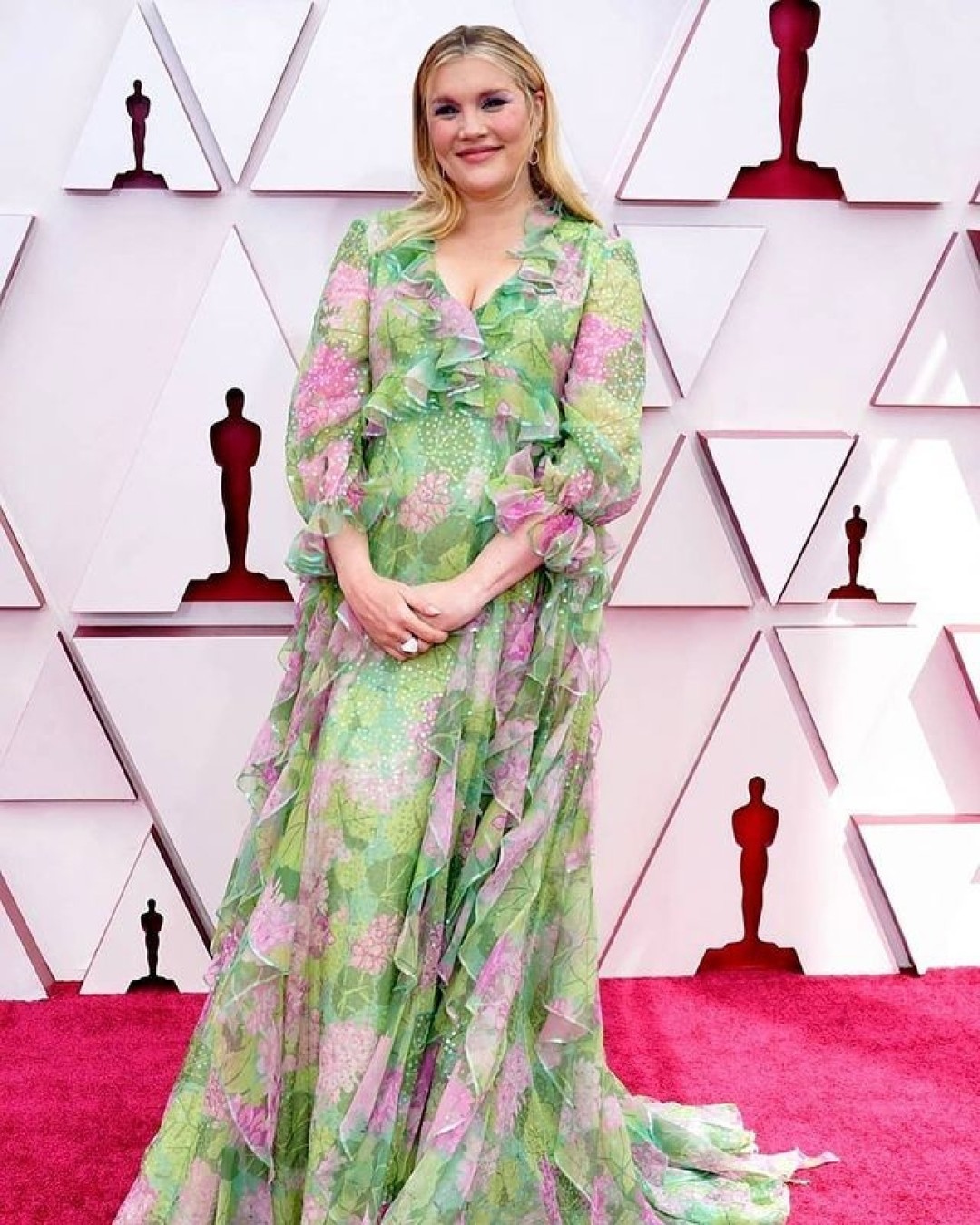 Эмиральд Феннел в Gucci