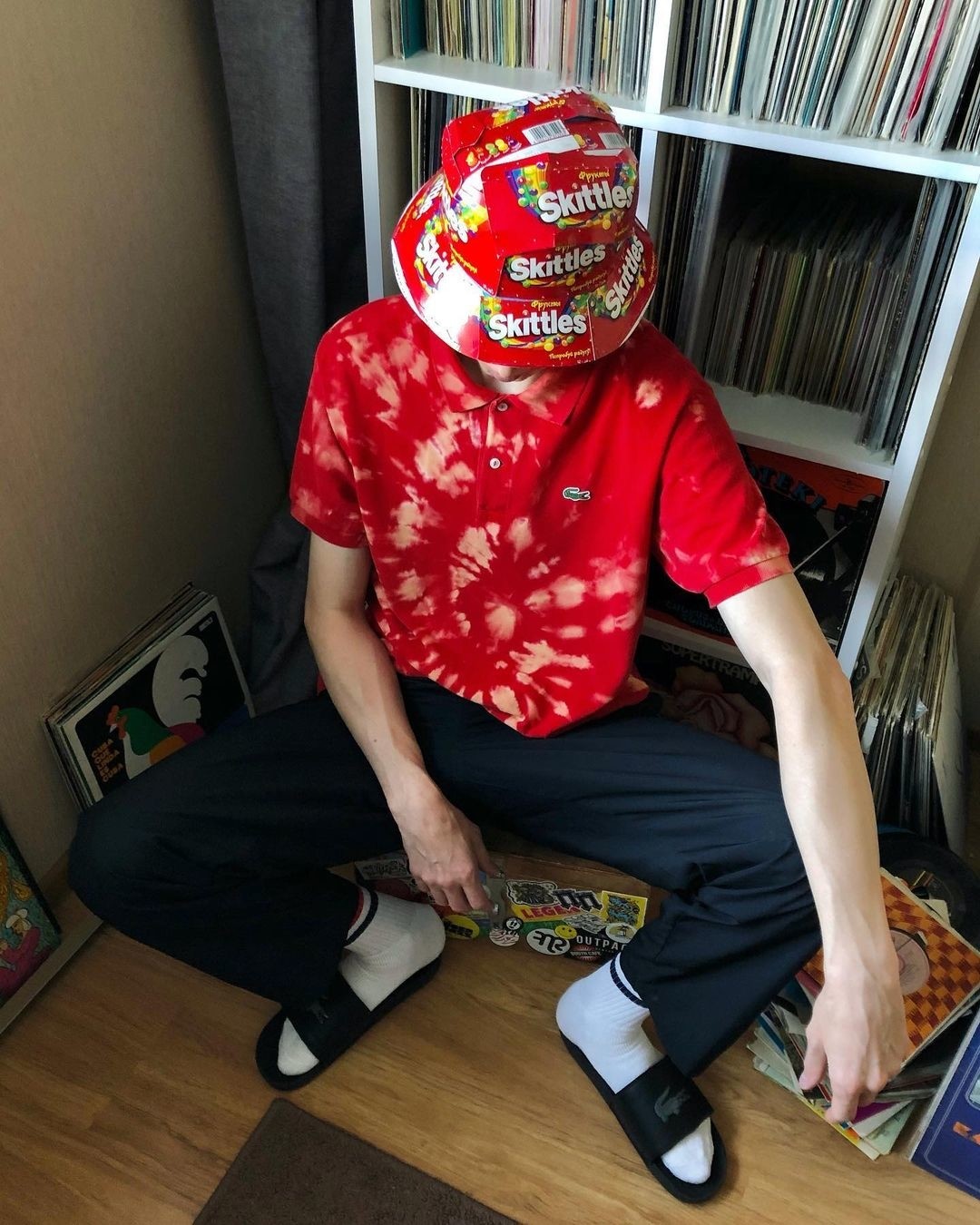 Панама из упаковки Skittles