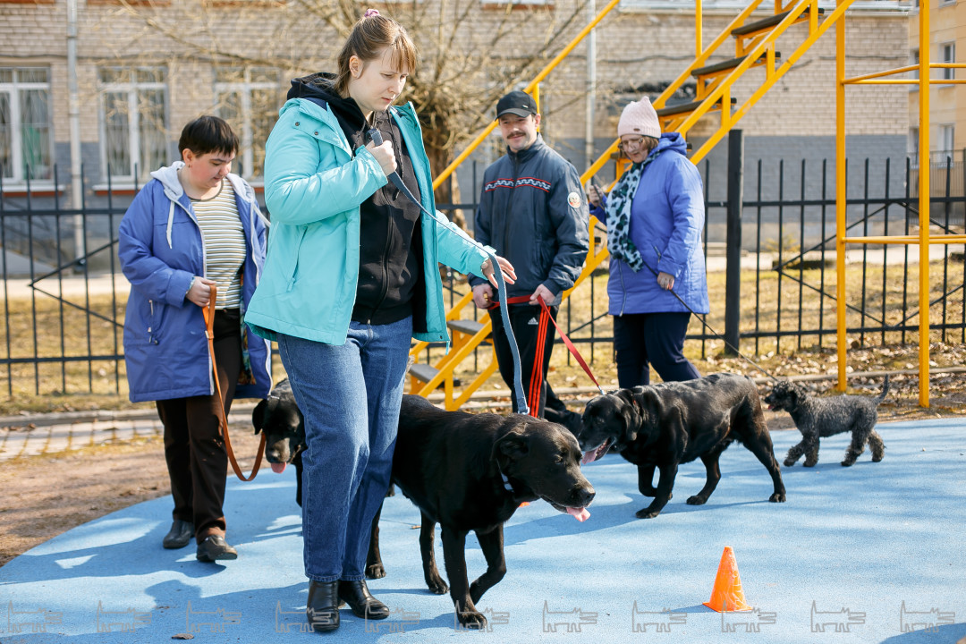 На занятии со взрослыми людьми с инвалидностью в Колпино