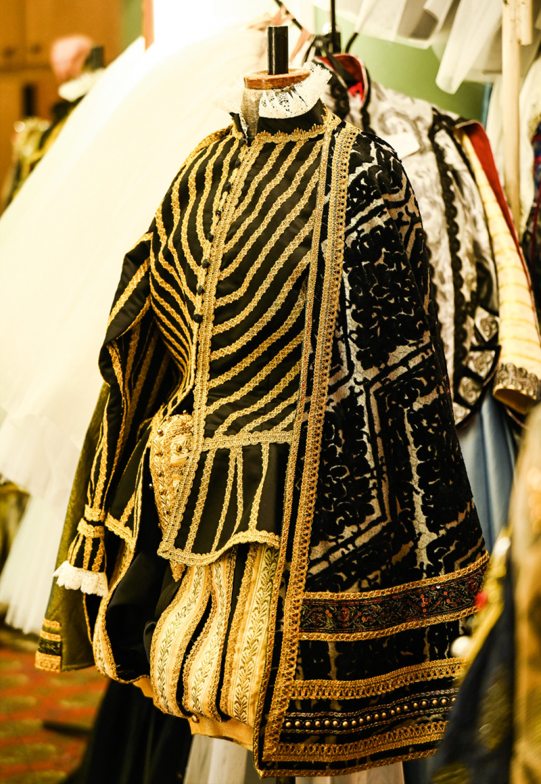 Визуальная составляющая спектакля не менее важна, чем музыкальная