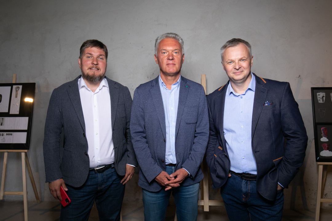 Максим Ефимов. Александр Беляев мл., Александр Беляев