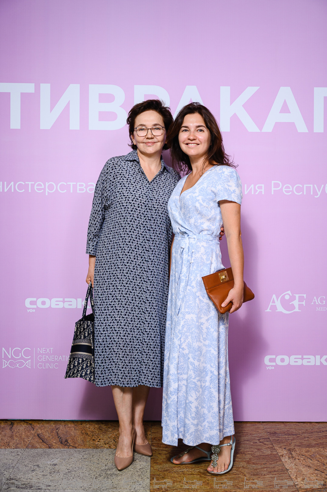 Гульнара Кулак, Алина Кулак