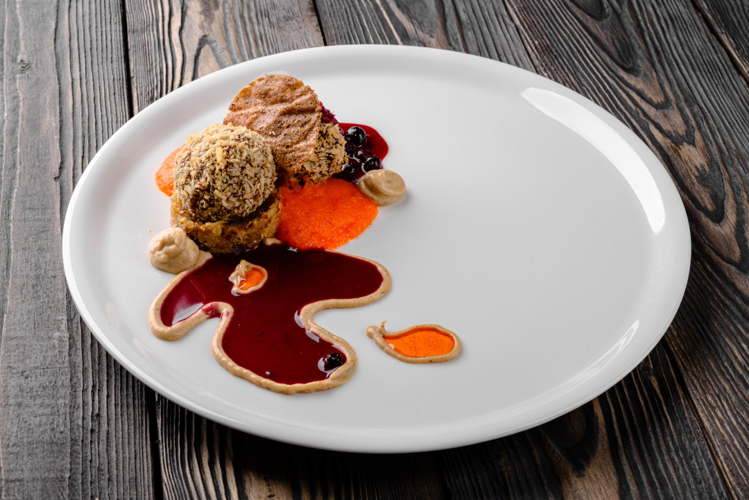 Утиные крокеты, начиненные компрессионной айвой