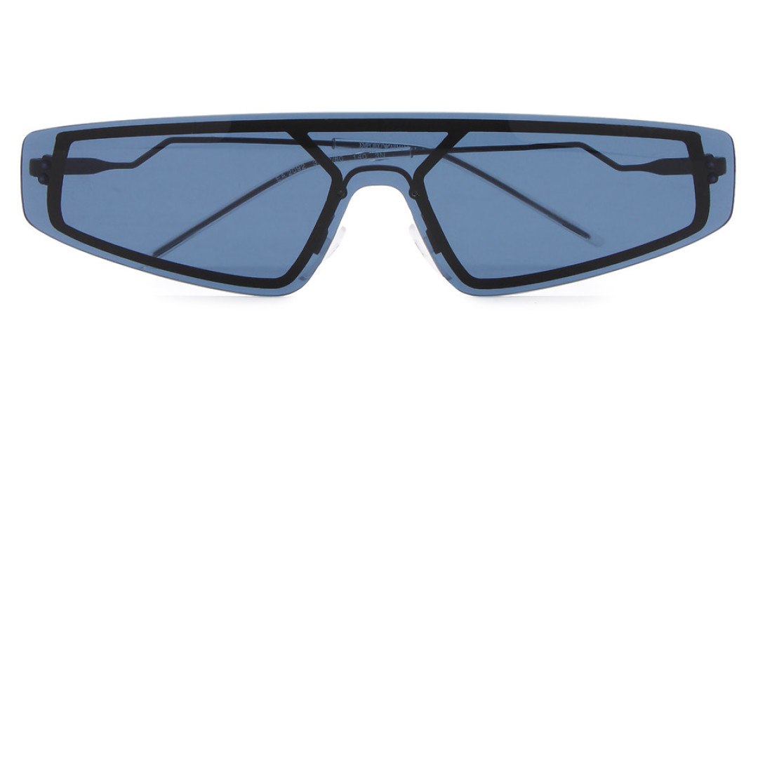 Emporio Armani, Большой пр. П. С., 34-36, «Галерея», Лиговский пр., 30а, 8 800 руб.