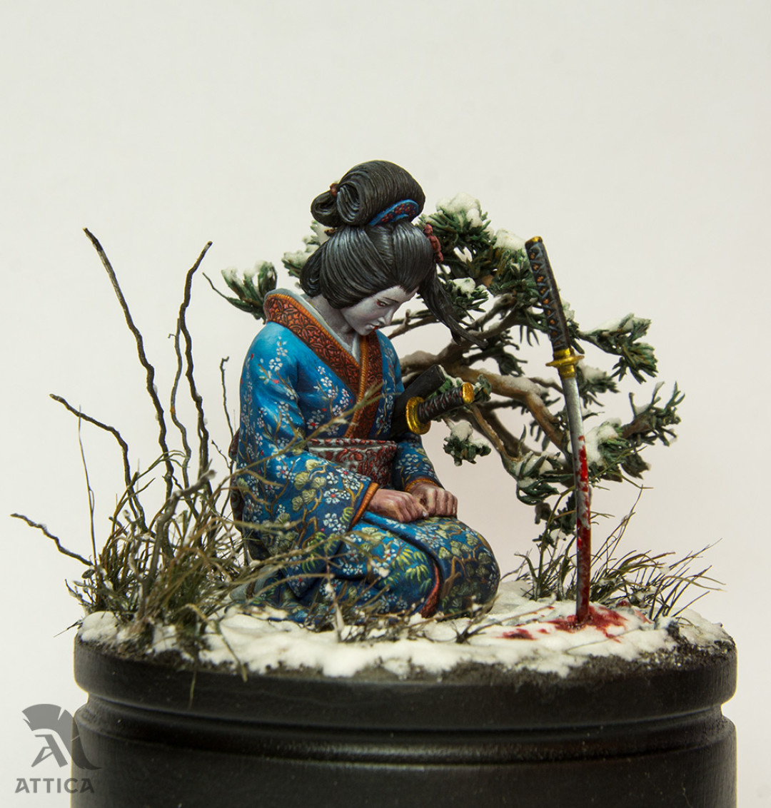 Женщина из сословия самураев (создание фигуры и роспись — студия Аттика)