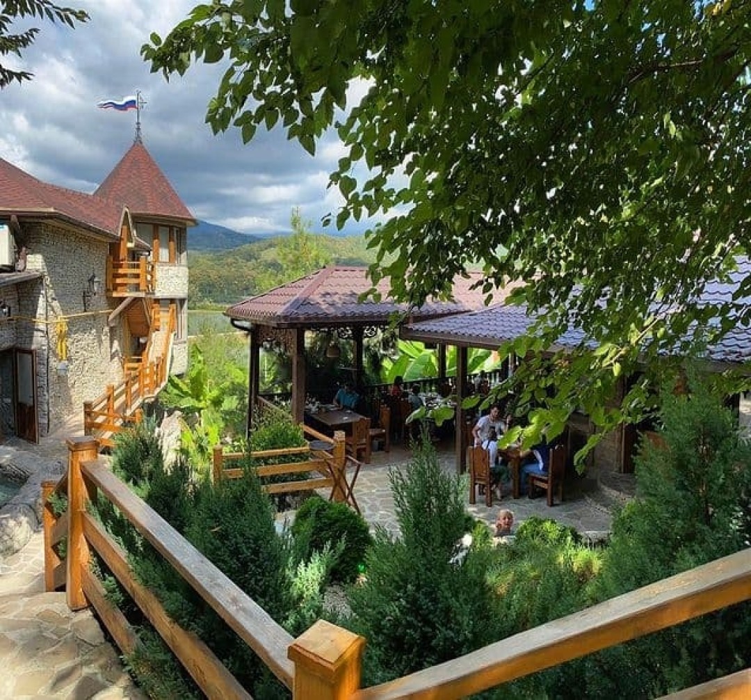 Ресторан «Амшенский двор»