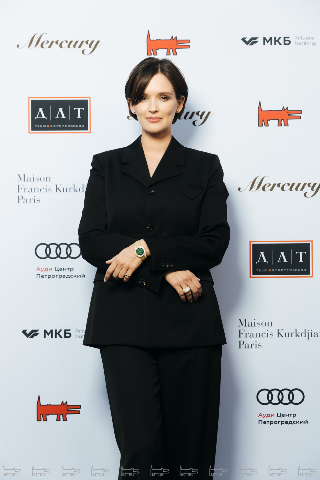 Паулина Андреева. в костюме Bottega Veneta