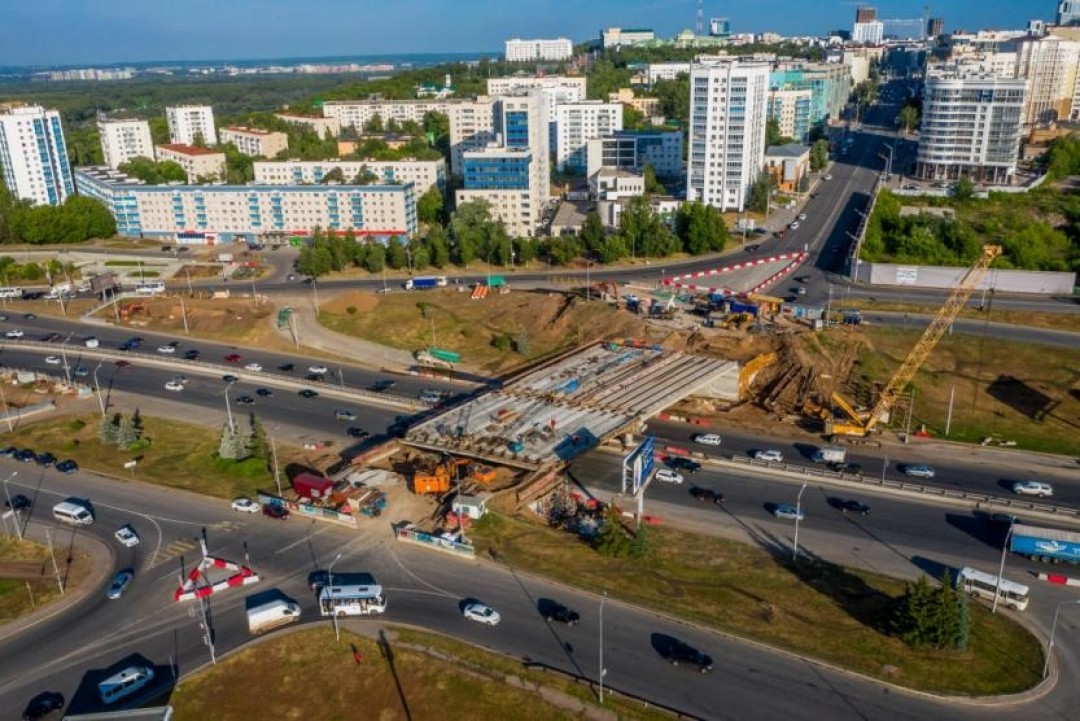 Улица заки. Уфа проспект Салавата Юлаева. Улица Заки Валиди Салават. Проспект Салавата Юлаева в 2000 году. Улица проспект Салавата Юлаева 15 Уфа.