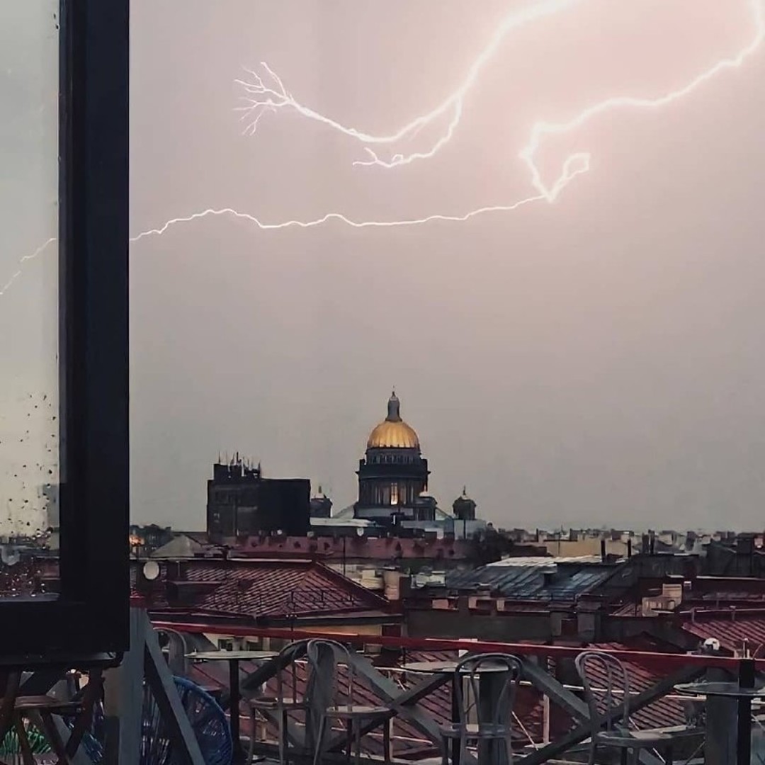 «Небо и вино» пер. Пирогова, 18