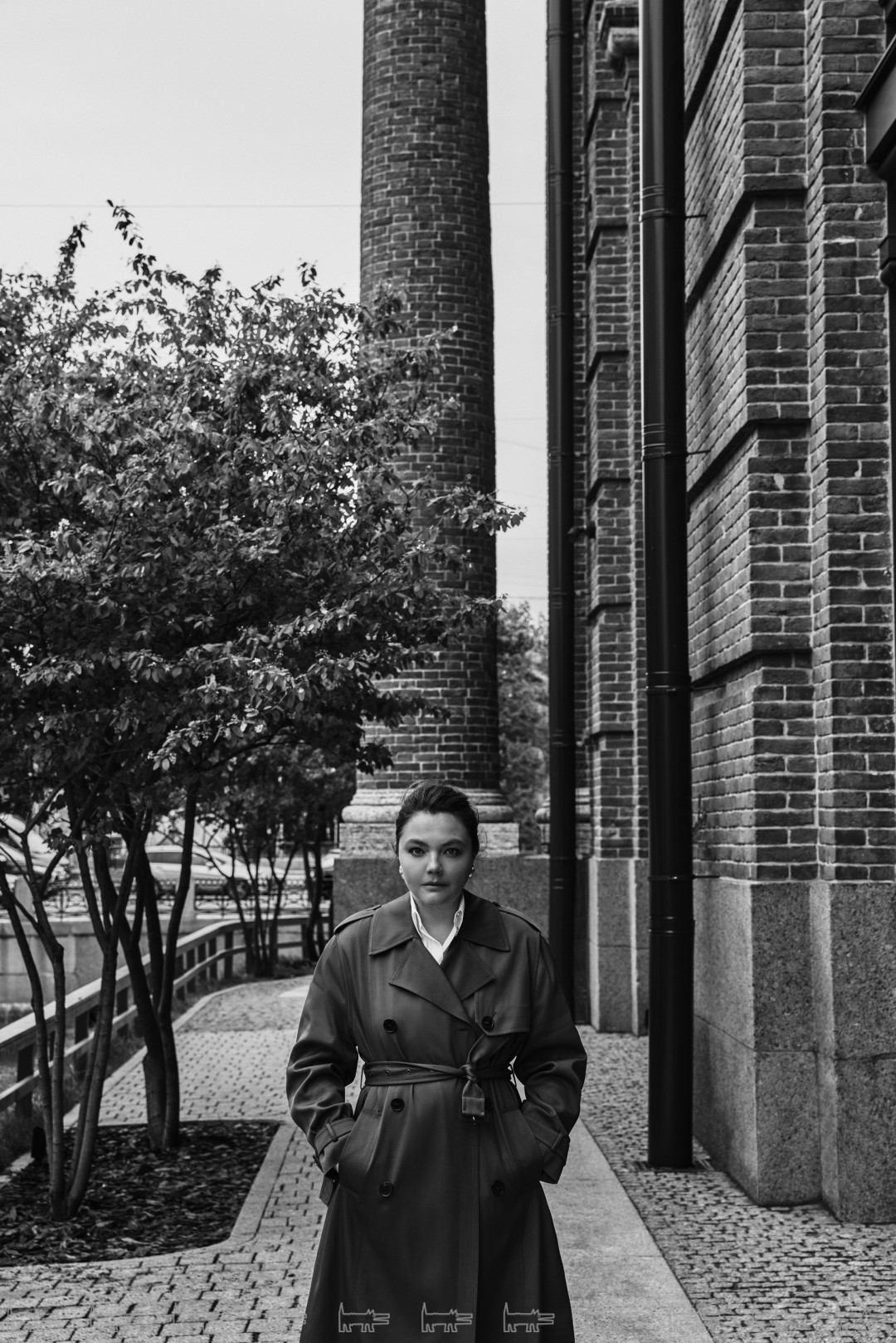 Плащ Saint Laurent Paris, сорочка Stella McCartney (все — ДЛТ)