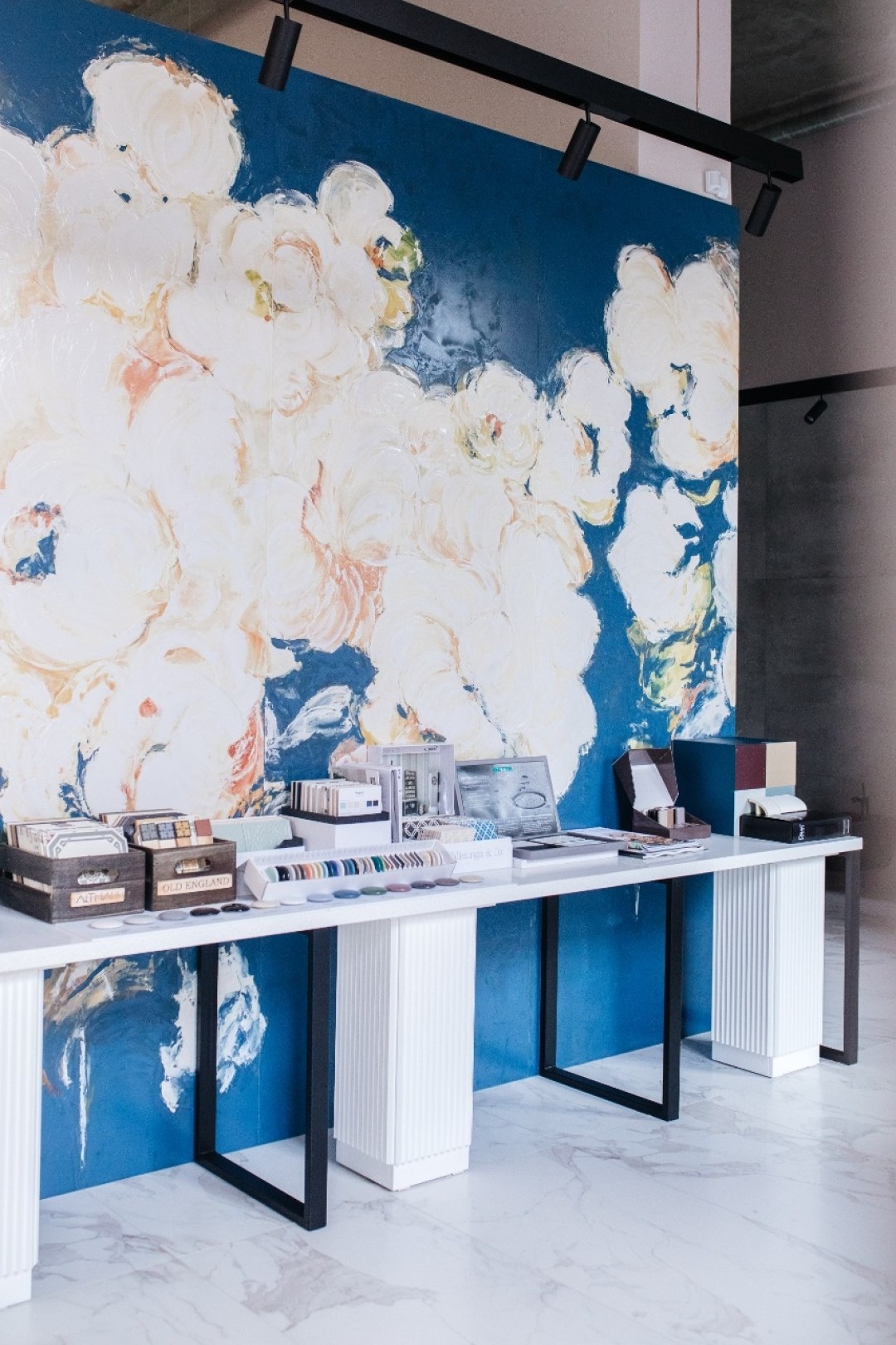 Мебель для салона Agapi, проект дизайнера Гузель Елисеевой