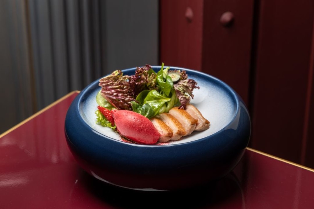 Салат с утиной грудкой