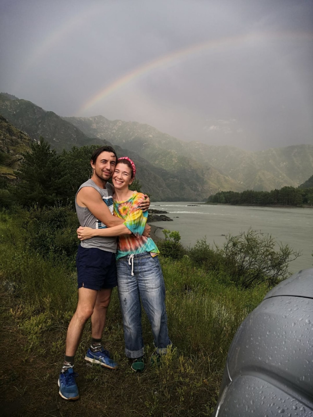 София Сюндюкова и Азат Ахмеров на реке Катунь