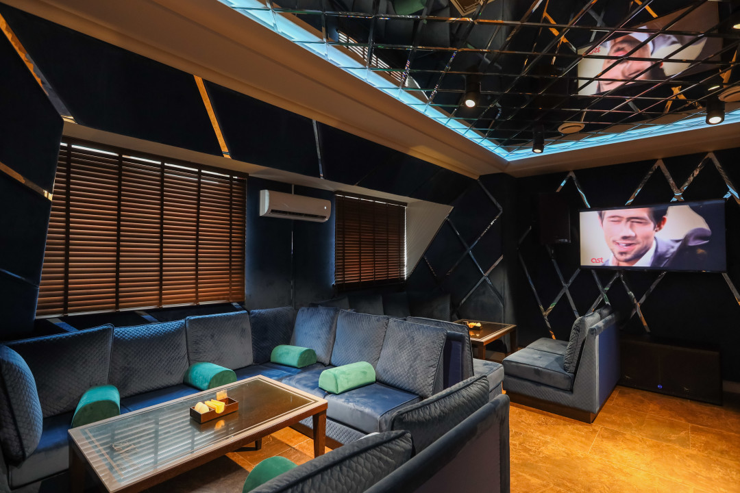 Караоке-зал